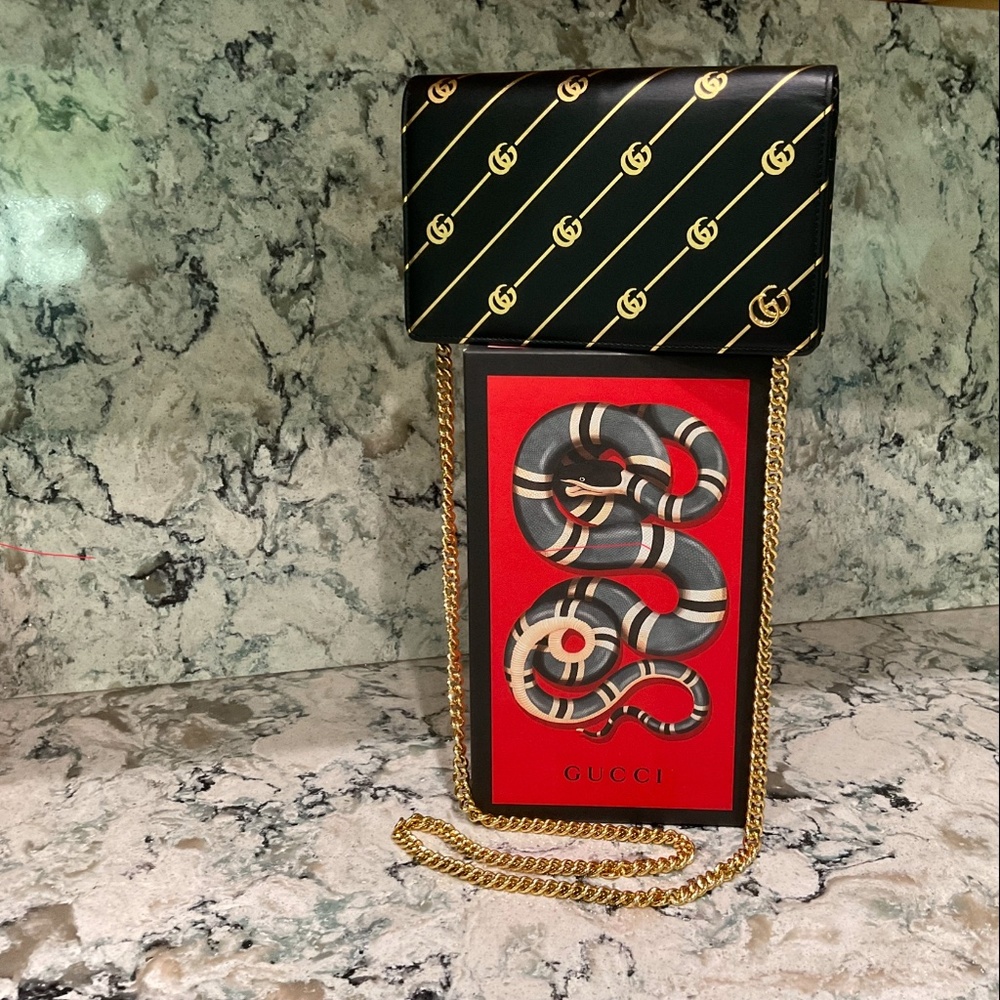 NWT GUCCI WOC Black Leather Stripe With Gold Hardware